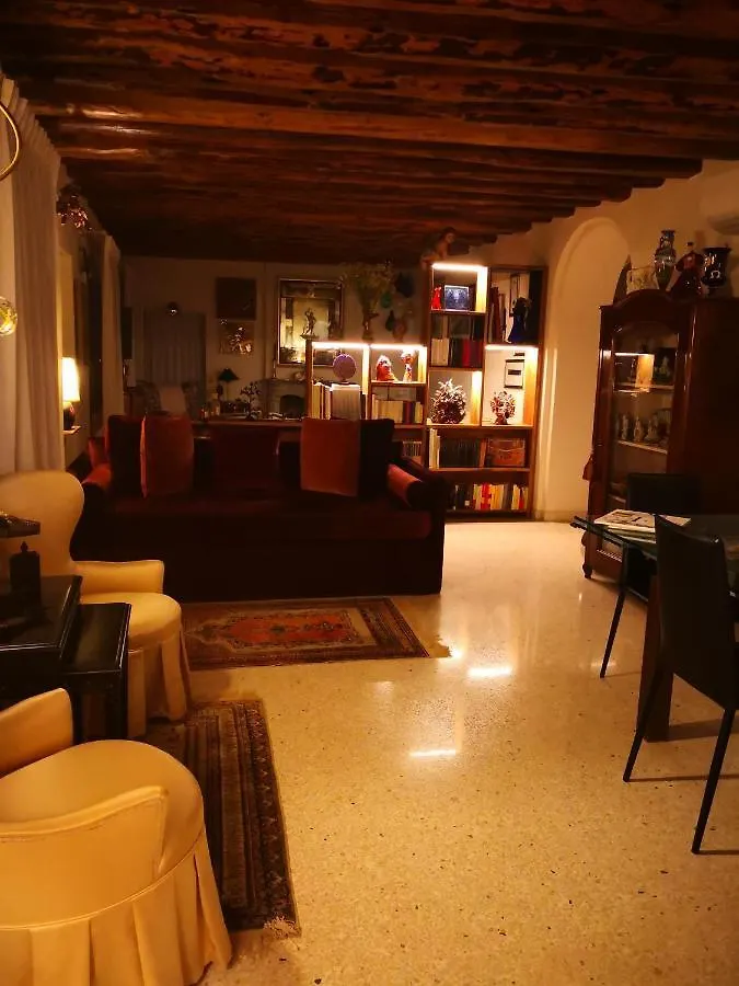 Cinqueteste Luxury Home Velence 2*,