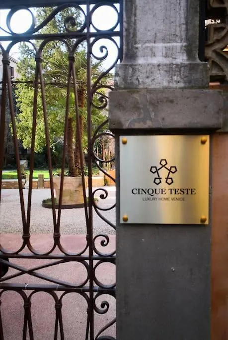 Cinqueteste Luxury Home Velence Vendégház