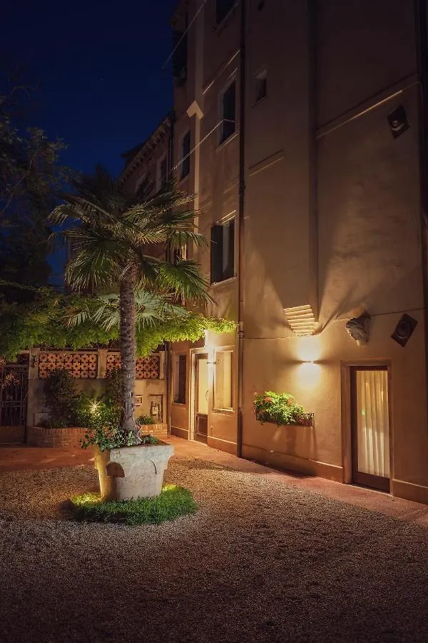 Cinqueteste Luxury Home Velence Vendégház